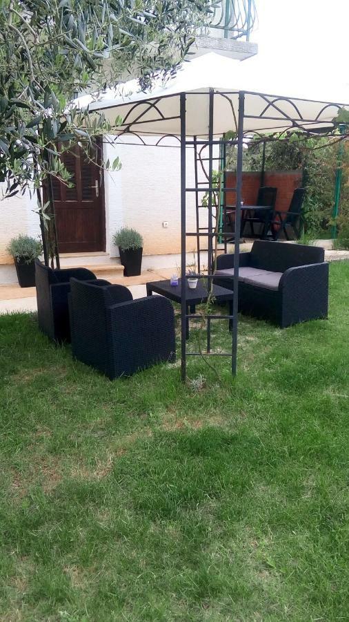 Apartmani Dana Sukošan المظهر الخارجي الصورة